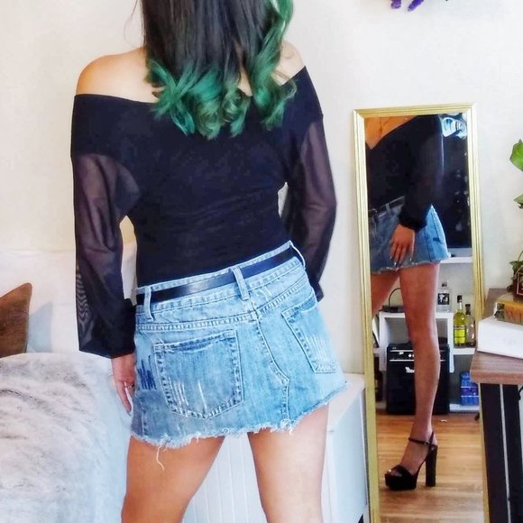 Light Wash Distressed Denim Jean Mini Skirt size 5 - Picture 5 of 5